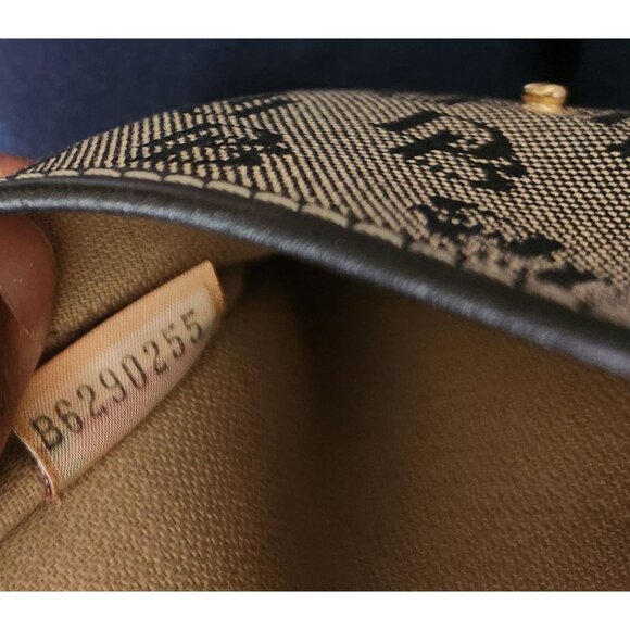 Dooney & Bourke NWOT Small Monogram Black and Gray Shoulder Bag - Picture 7 of 8